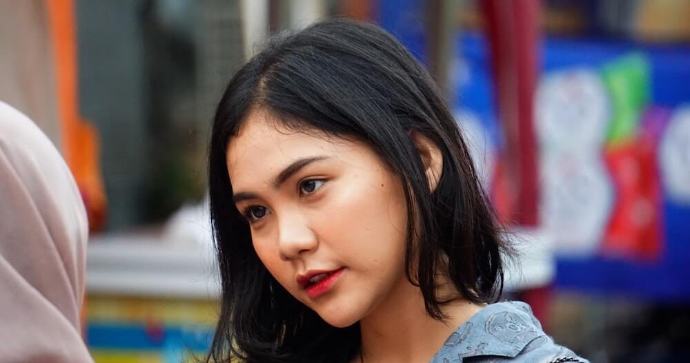 Hübsche Frauen aus Indonesien | Sentimente